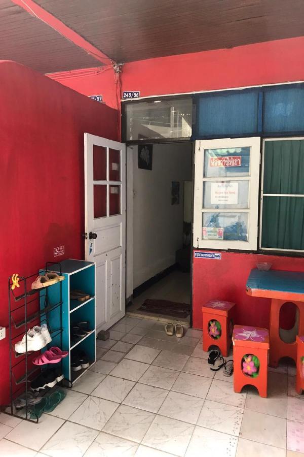 Oyo 1141 Ban Dao Hotel Csomtien-part Kültér fotó