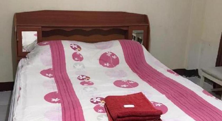 Oyo 1141 Ban Dao Hotel Csomtien-part Kültér fotó